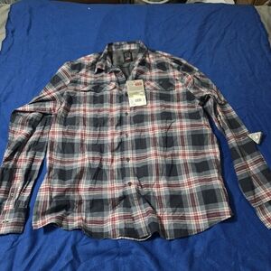 Wrangler Regular Fit ATG Long Sleeve Button Front Mens Size XL Black Red Plaid